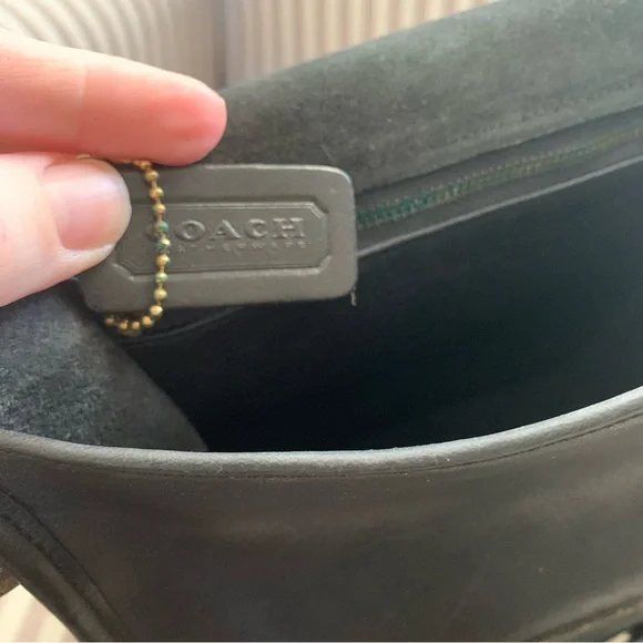 Vintage Coach Black Leather Shoulder Bag Purse 733-8099